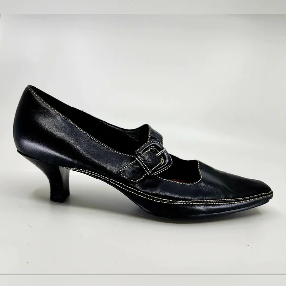 AEROSOLES Black Leather Mary Jane Buckle Heels Size 8 Topstitcing - Picture 8 of 9
